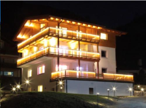 Alpenmond Appartment Halbmond Leutasch Exterior photo
